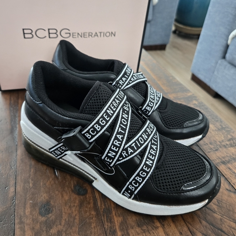 BCBGeneration Willa Logo Sneakers. Black. Size 6.5. New. - Picture 3 of 7